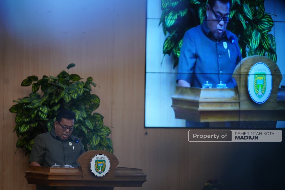Foto 7 dari 8: Pembahasan Raperda APBD 2024 Berlanjut, Tujuh Fraksi Sampaikan Pemandangan Umum Pada Sidang Paripurna