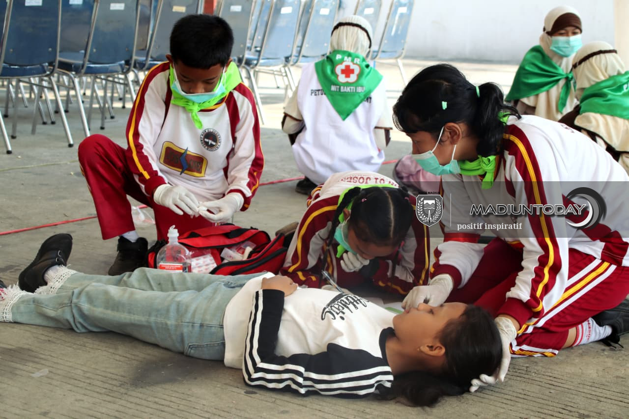 Foto 17 dari 20: 87 Sekolah Ikut Kompetisi PMR, Asah Kesiapsiagaan dan Kepedulian Terhadap Sesama