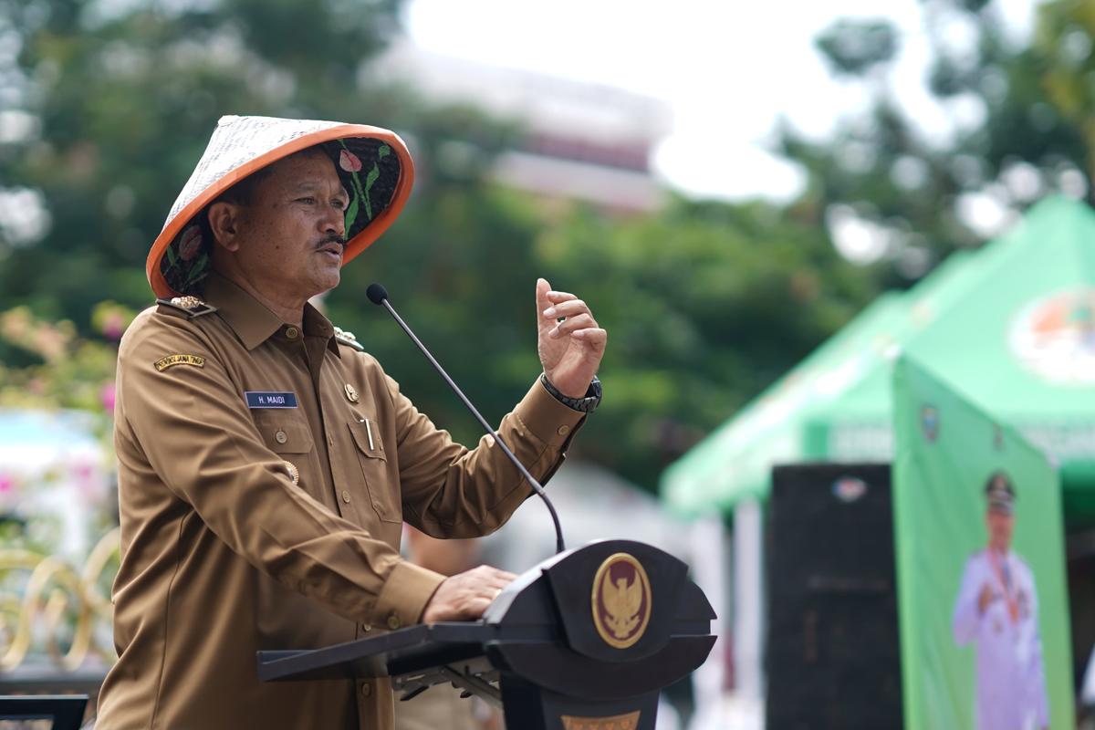 Foto utama berita: Apel Peringatan Hari Peduli Sampah Nasional, Wali Kota: Petugas Sampah Itu Pahlawan Lingkungan