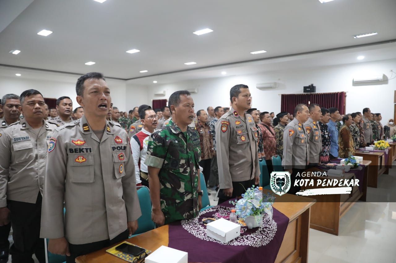 Foto 5 dari 10: Hadiri Sarasehan Persiapan Pengamanan Suro, Wali Kota : Aman Itu Mahal