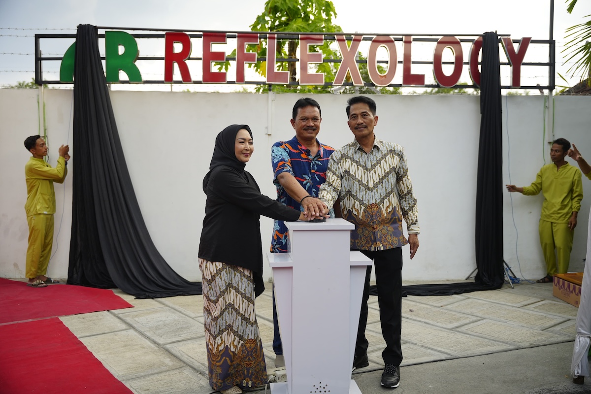 Resmikan Pusat Pijat Refleksi Di Madiun, Wali Kota : Jaga Kesehatan Agar Hidup Bahagia