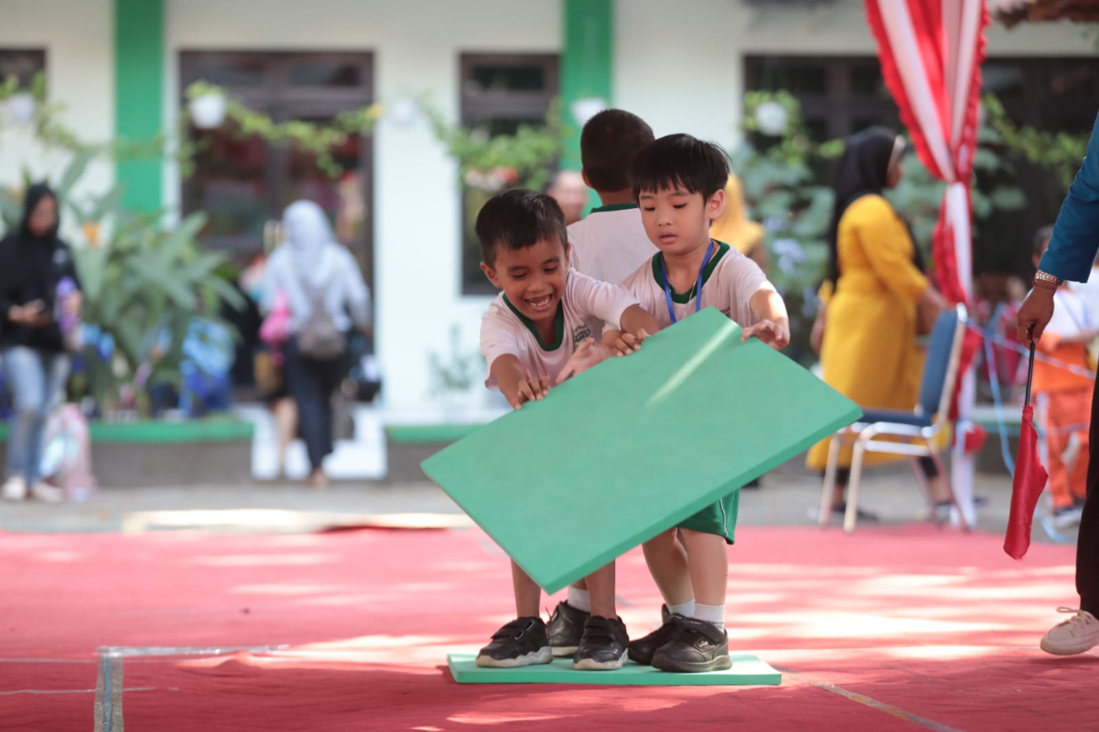 Foto 5 dari 10: Asah Keterampilan Motorik dan Tingkatkan Literasi Siswa PAUD, Dindik Kota Madiun Gelar Serangkaian Lomba