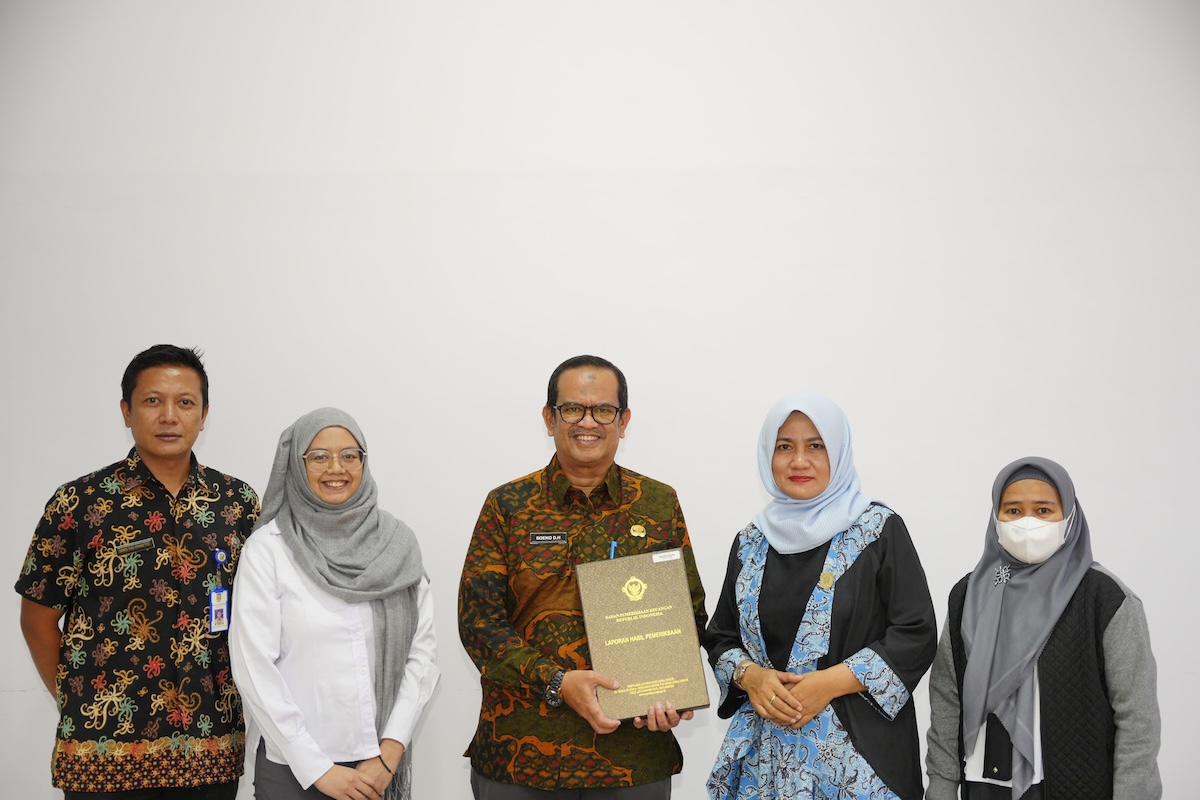 Foto 3 dari 4: Serahkan Hasil Pemeriksaan BPK, Pemkot Madiun Segera Tindaklanjuti Rekomendasi Perbaikan