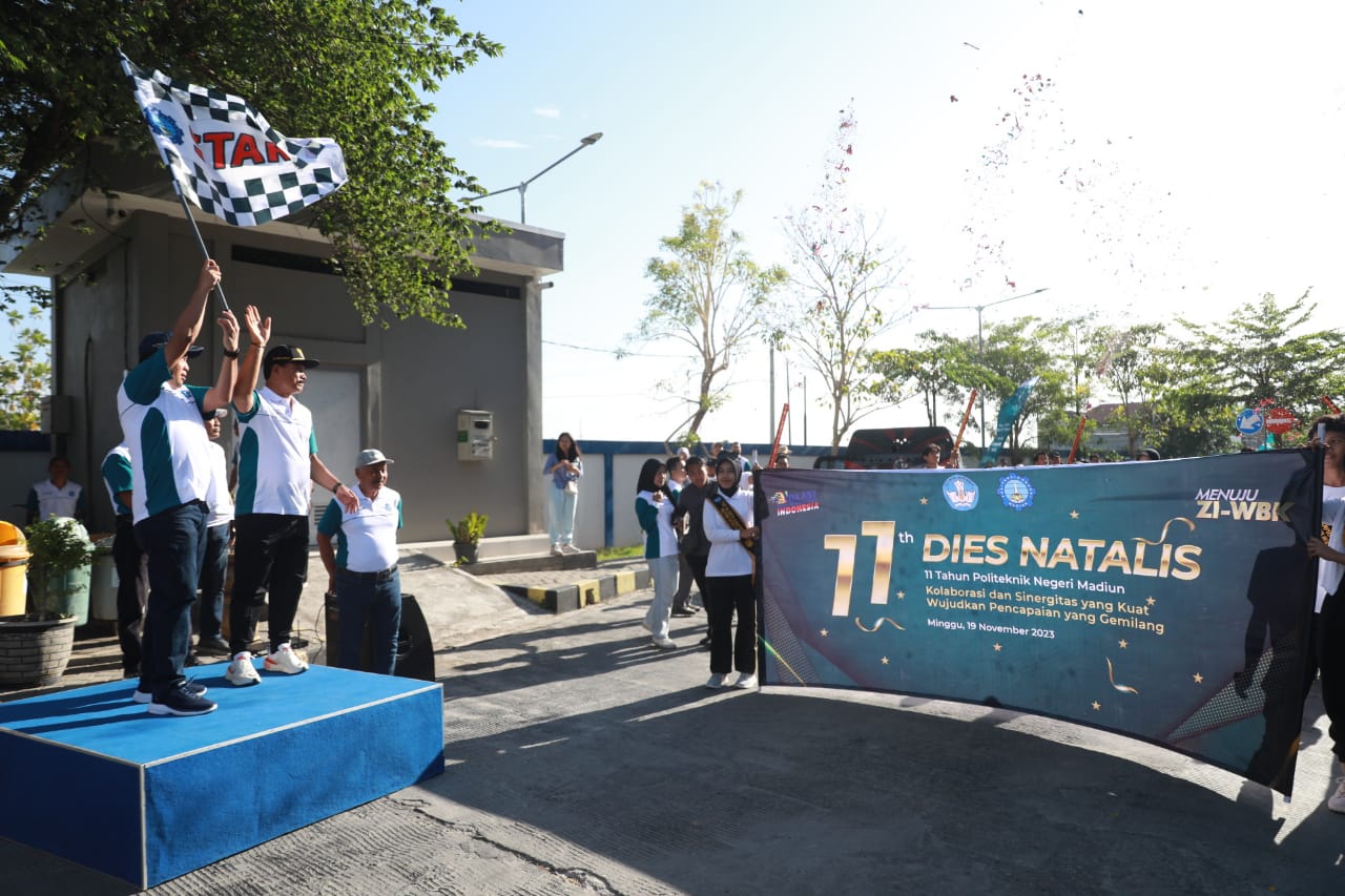 Berangkatkan Jalan Sehat Dies Natalis ke-11 PNM, Wali Kota Apresiasi Mahasiswa PNM yang Banyak Keluar Negeri
