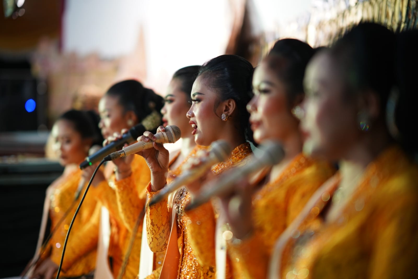 Foto 2 dari 14: Beri Hiburan Masyarakat, Wali Kota Gelar Event Wayang Kulit