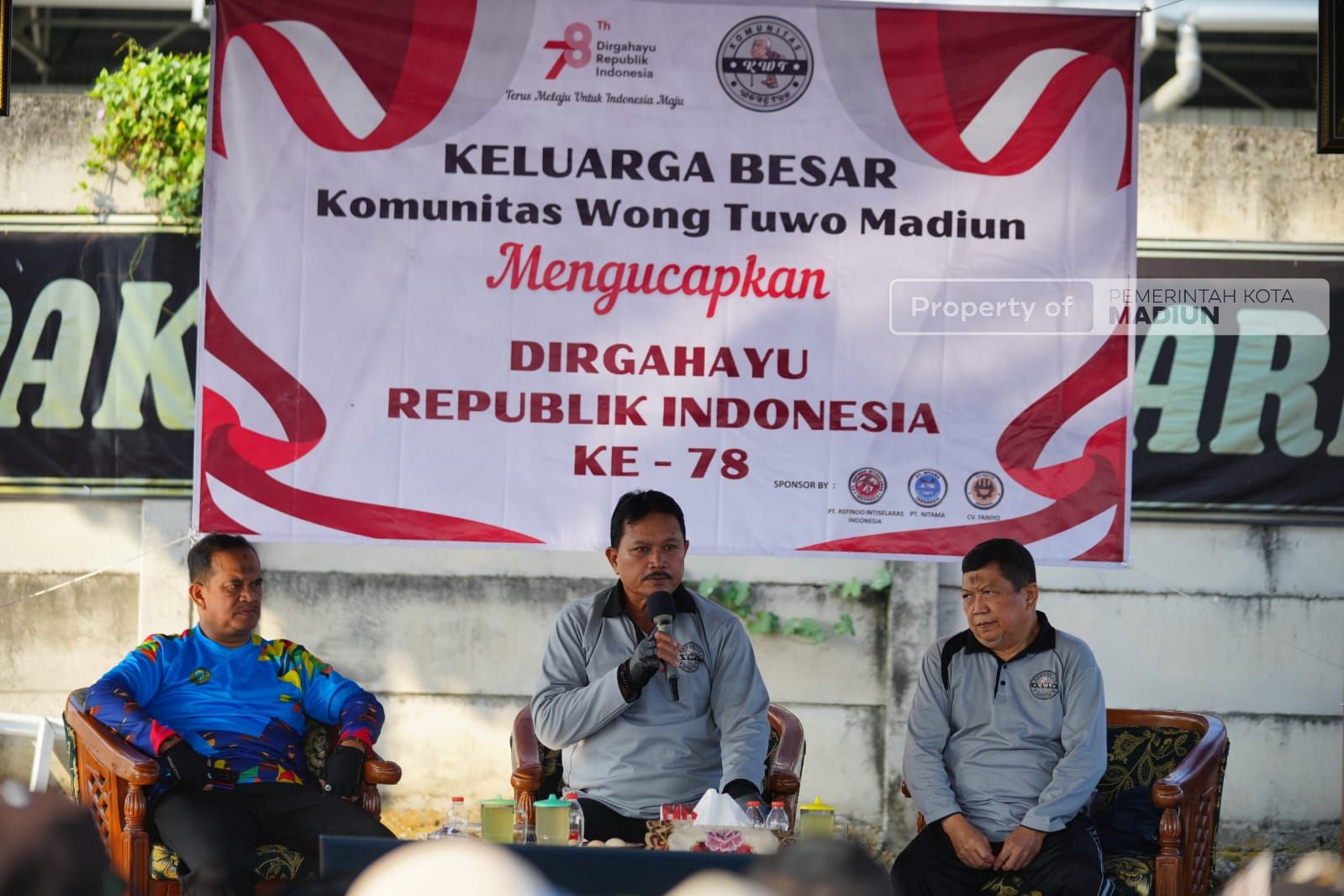 Foto 1 dari 8: Sembari Gowes, Wali Kota Cek Kondisi Kota Hingga Sambangi Komunitas Wong Tuo di Lapak Sukosari