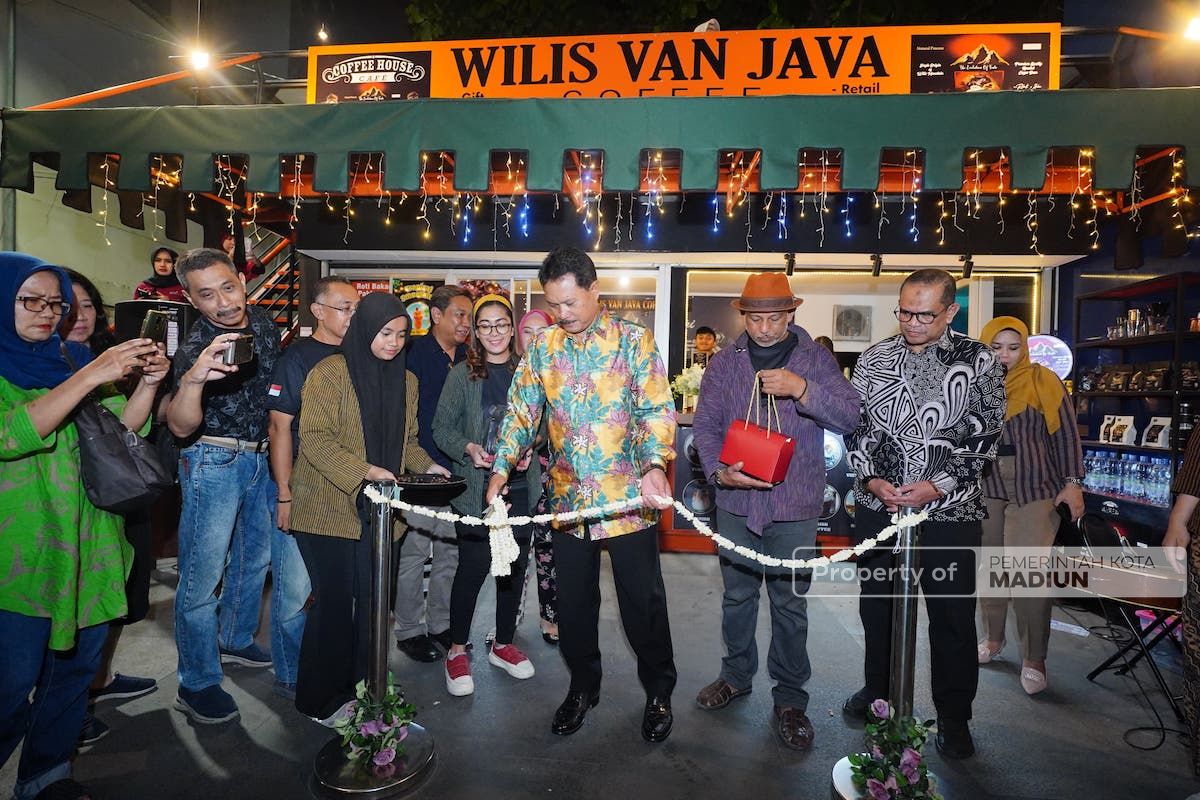 Foto 4 dari 9: Launching Konsultan UMKM Indonesia, Wali Kota Harap Makin Banyak Produk Andalan Kota Go Internasional