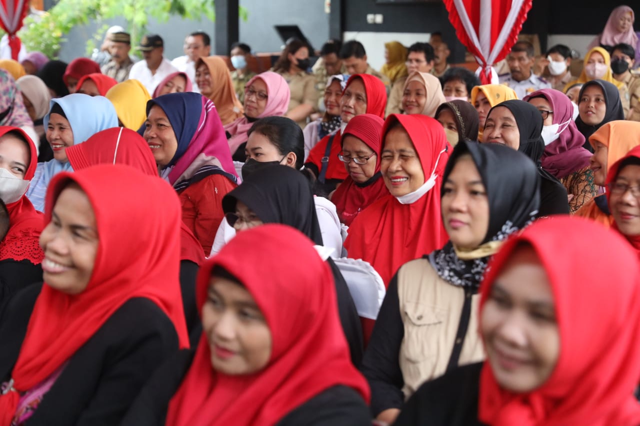 Foto 1 dari 11: Sambang Warga di Dua Kelurahan, Wali Kota Pesan Jaga Kesehatan Selama Bulan Ramadan