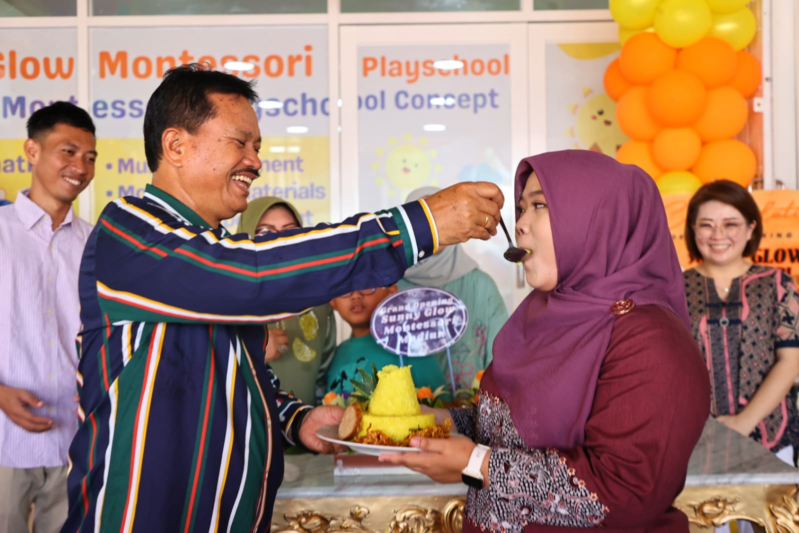 Foto 7 dari 9: Turut Resmikan Sunny Glow Montessori, Wali Kota Harap Jadi Penyempurna Kualitas Pendidikan Di Kota Madiun