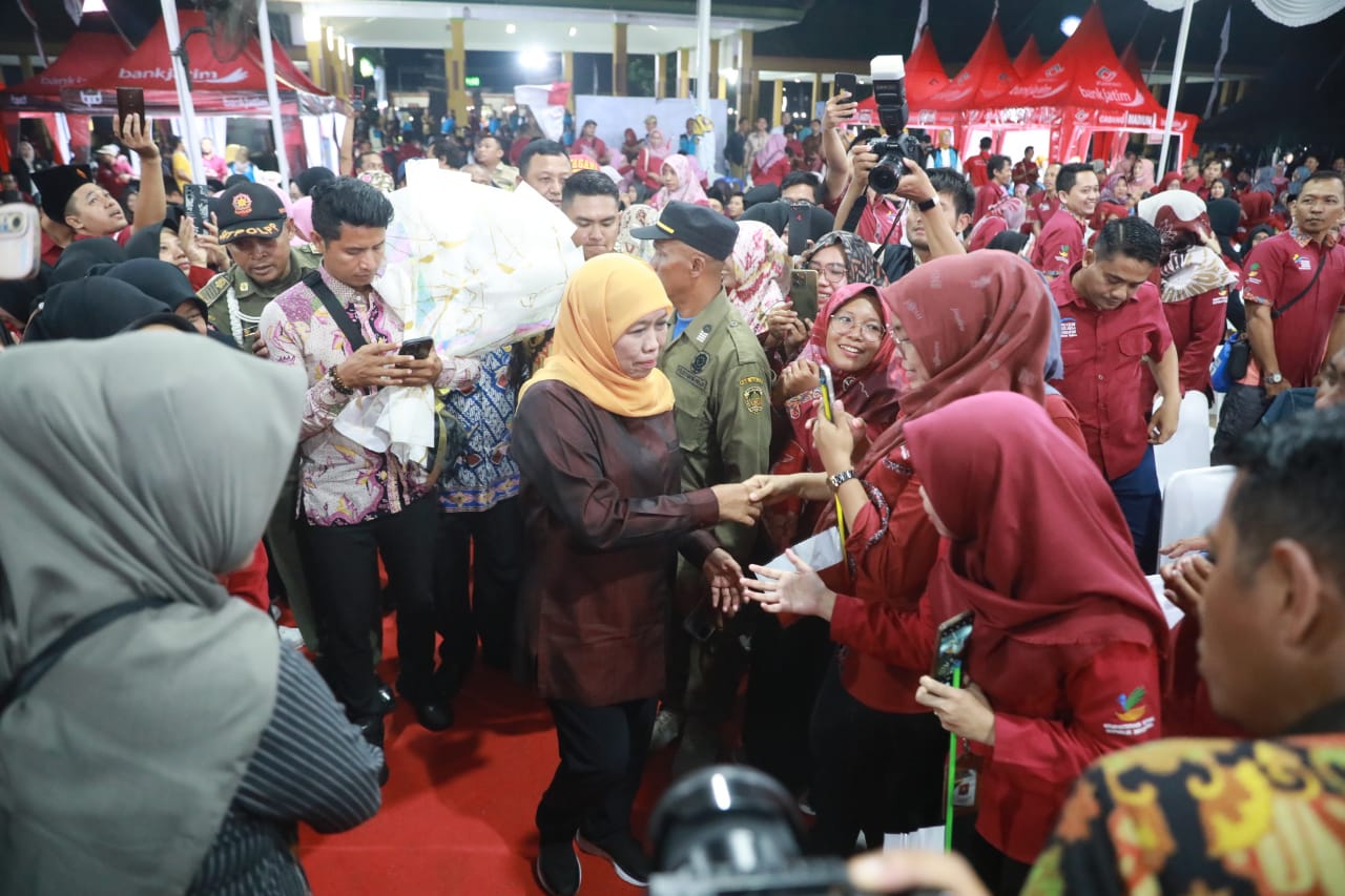 Foto 12 dari 19: Dampingi Gubernur Jatim, Wali Kota Hadiri Sapa Pilar Kesejahteraan Sosial
