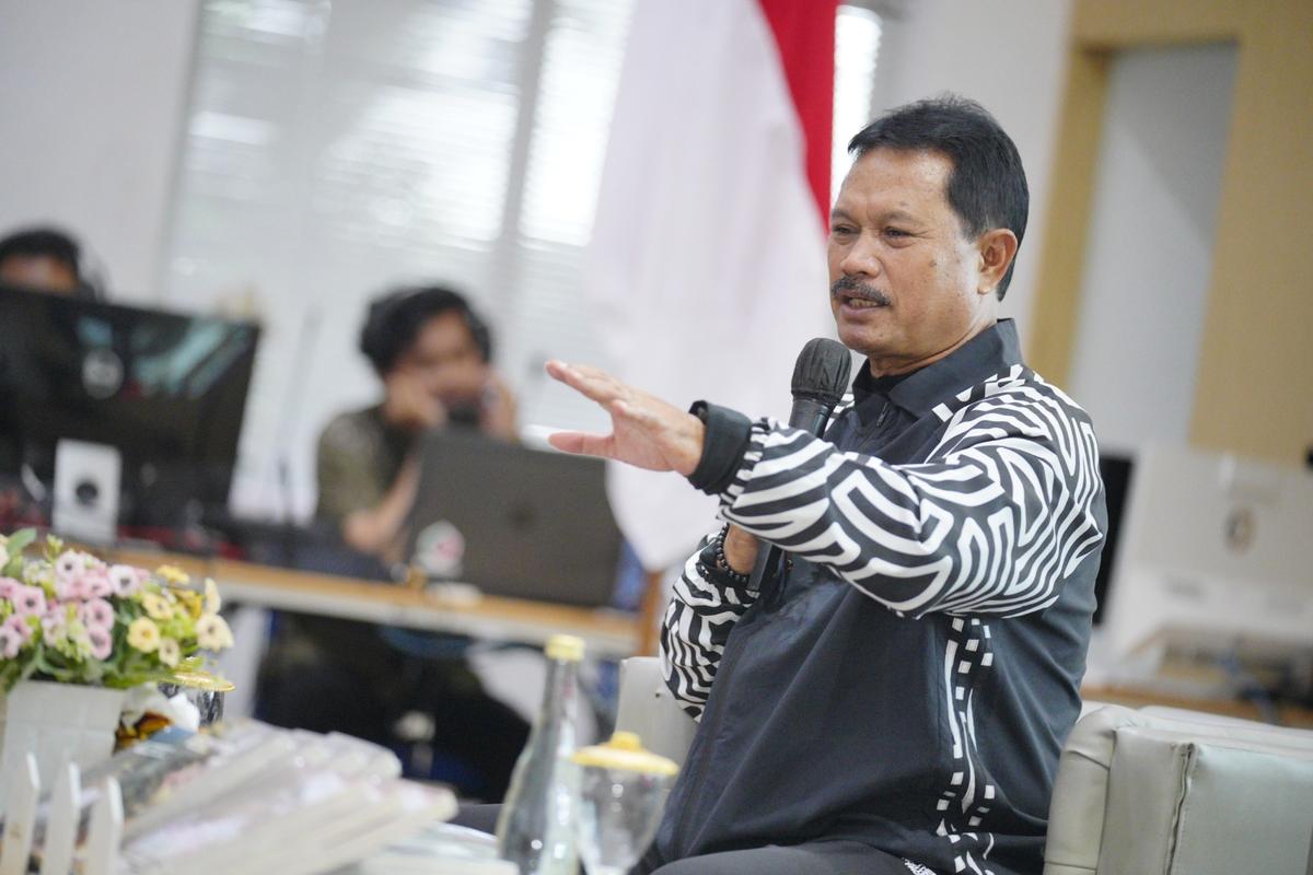 Foto 2 dari 8: Sarasehan HUT LPPL Radio Suara Madiun, Wali Kota: Jangkauan Pendengar Radio Harus Semakin Diperluas