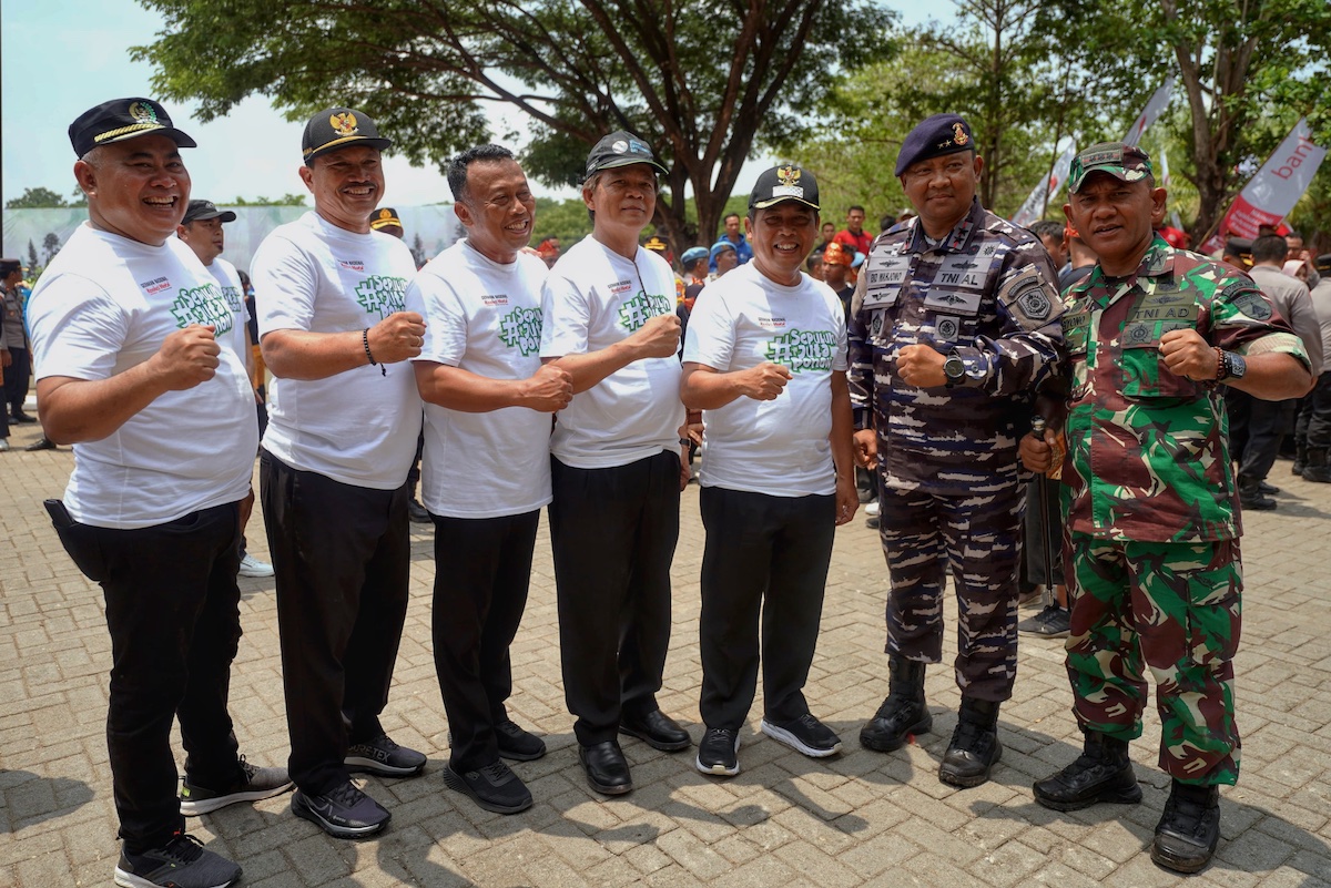 Foto 8 dari 8: Dampingi Menko PMK Dan Kapolri, Wali Kota Dukung Program Penanaman 10 Juta Pohon Di Madiun