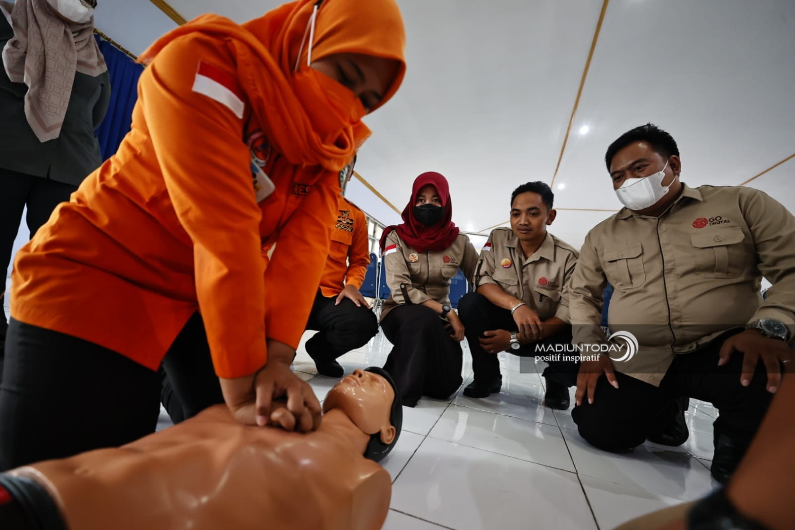 Foto 2 dari 7: Pelatihan Basic Cardiac Life Support (BCLS) pertolongan pertama serangan jantung.
