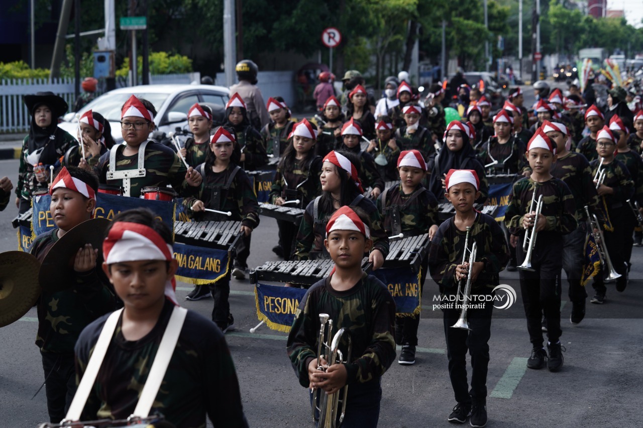 Foto 2 dari 10: Libatkan Siswa Hingga Wali Murid, Peringatan HUT SDN 04 Madiun Lor Kian Bermakna