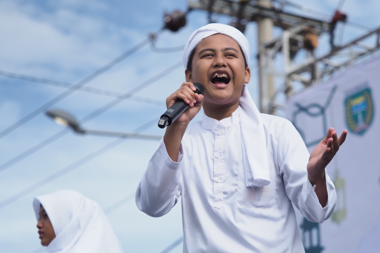 Foto 13 dari 17: Pengajian Akbar Peringatan Hari Santri Berlangsung Meriah, Wali Kota Sampaikan Apresiasi Kepada Jamaah