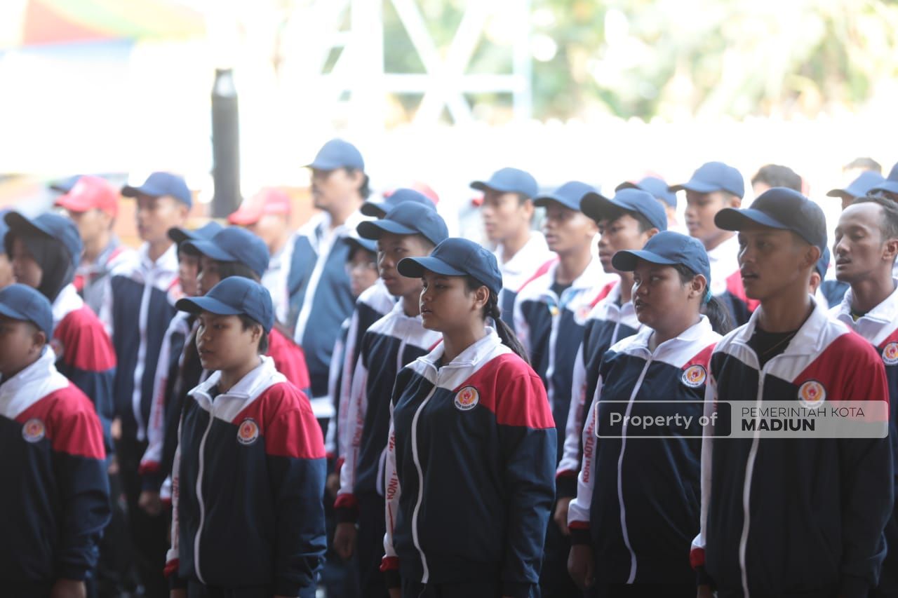 Foto 7 dari 9: Lepas Kontingen Madiun Menuju Porprov VIII Jatim, Wali Kota Targetkan Masuk 10 Besar