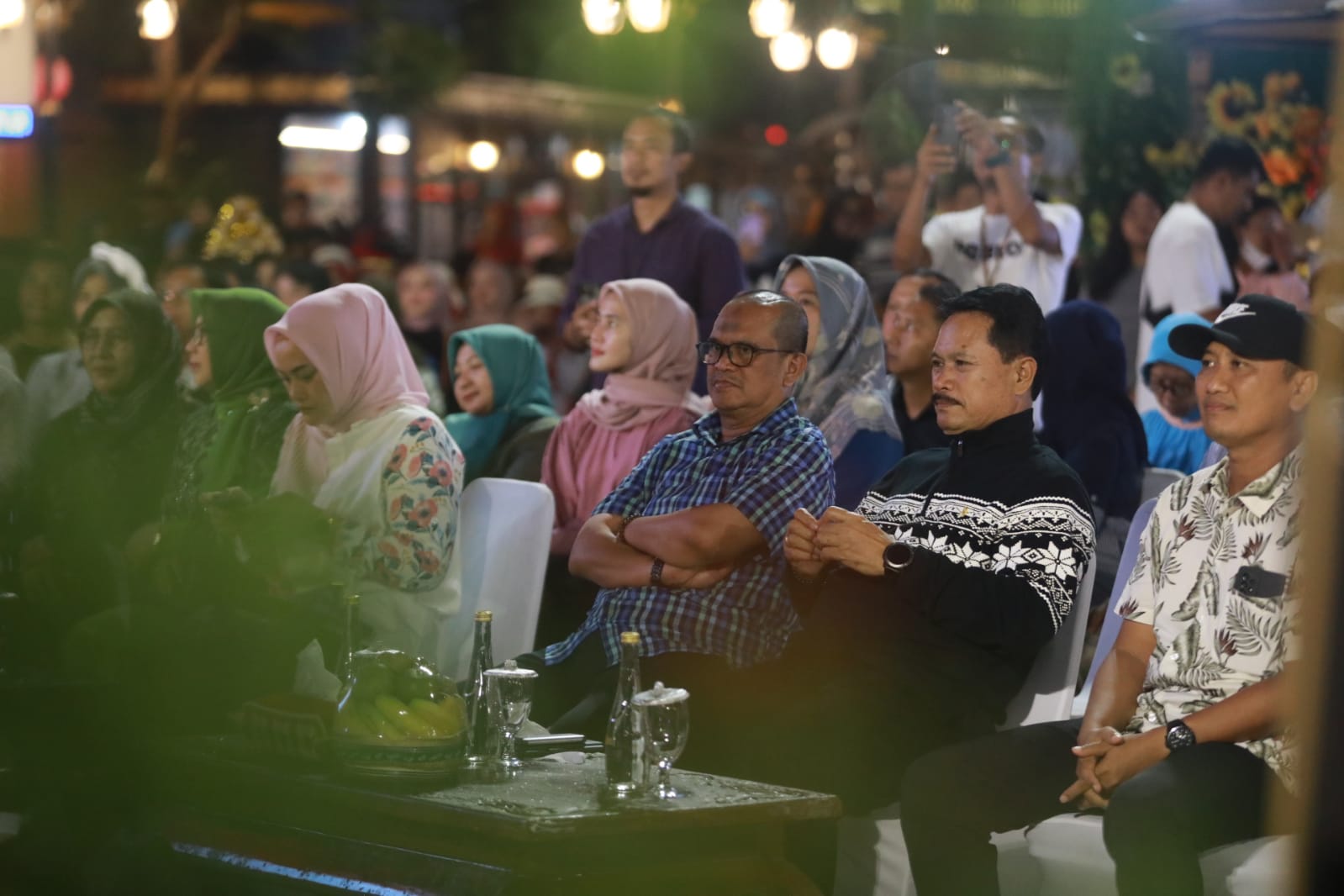 Foto 4 dari 12: Hadiri Pagelaran Seni, Wali Kota Juga Serahkan Hadiah Lomba Vocal Group di PSC