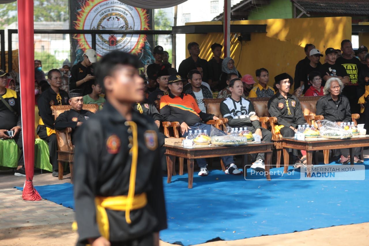 Foto 9 dari 14: PSHWTM Peringati HUT Kemerdekaan dengan Berbagi, Wali Kota Apresiasi
