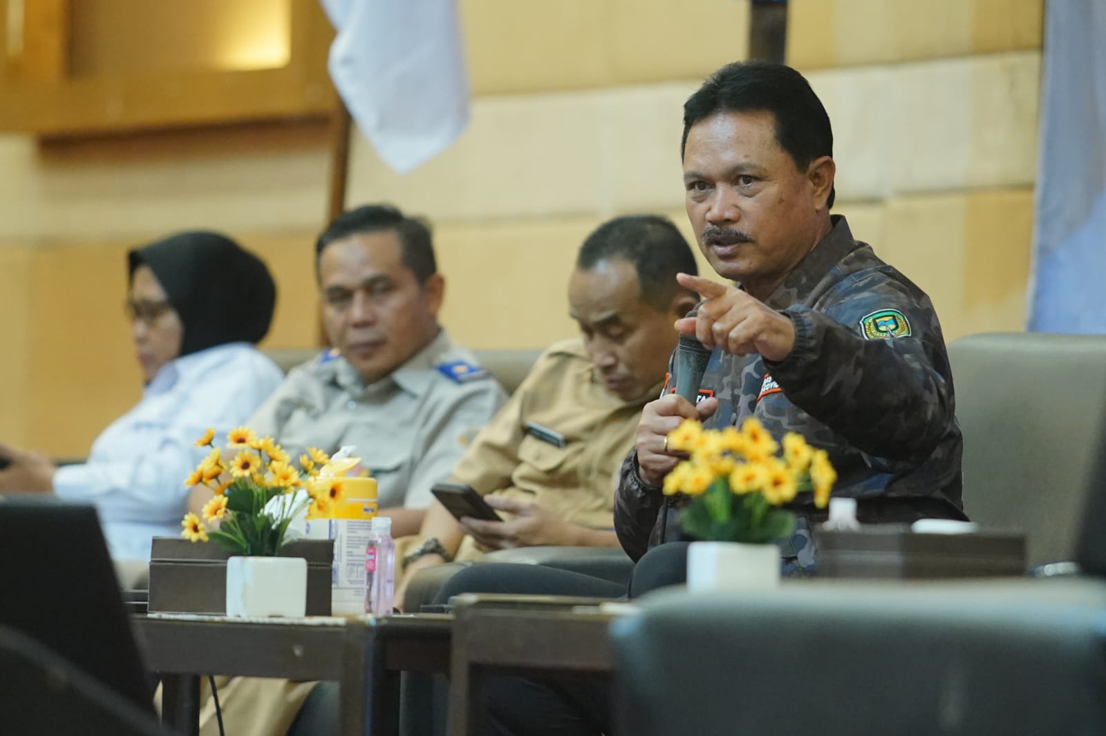 Foto 3 dari 10: Penyuluhan Hukum Terpadu Warga Kecamatan Taman, Wali Kota: Pemahaman Hukum Penting Untuk Jalani Kehidupan