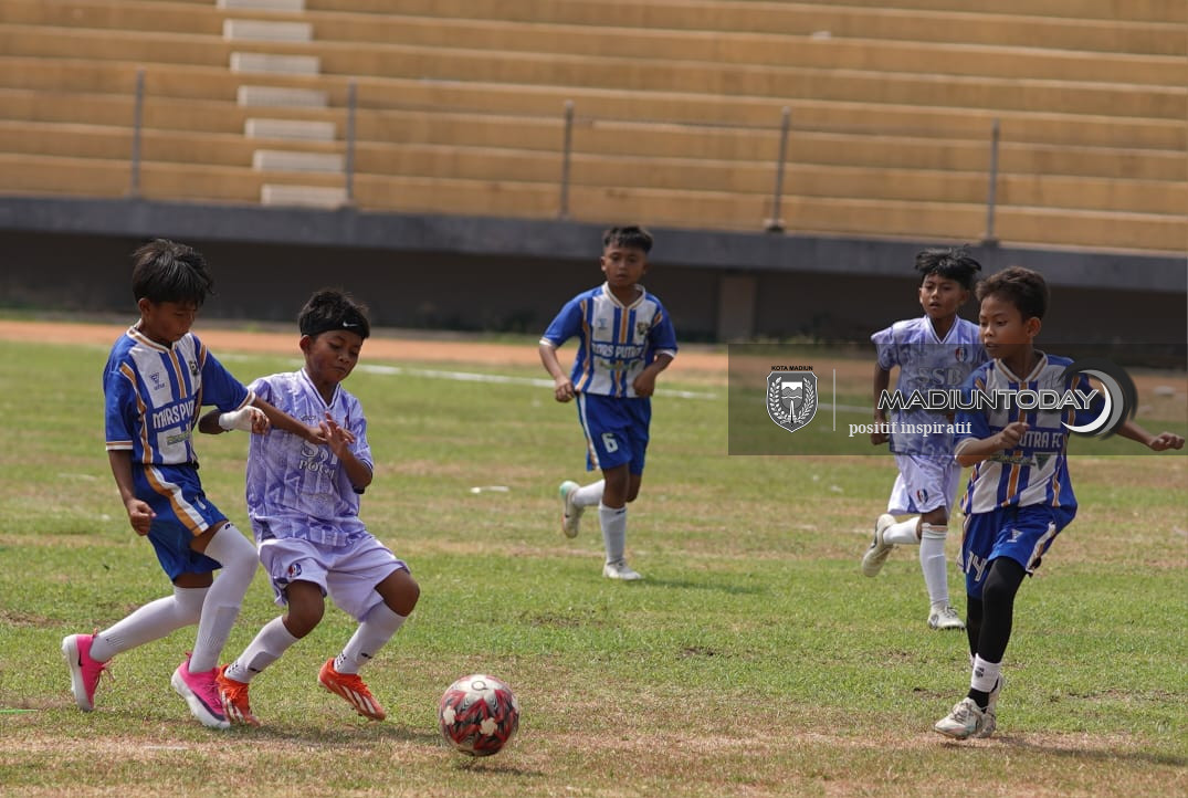 Foto 10 dari 19: Dari KU 10 hingga KU 12, Talenta Sepak Bola Cilik Asah Mental di Dandim Cup I Kota Madiun