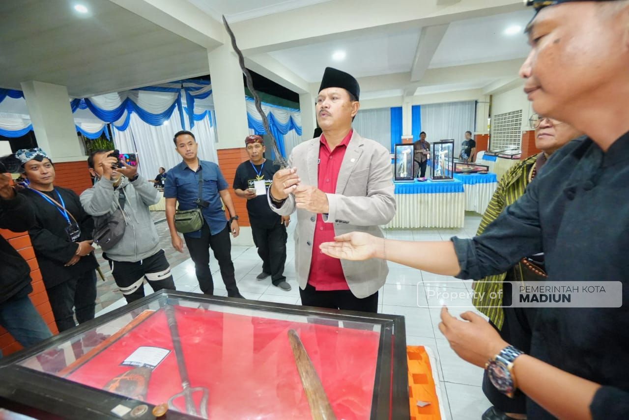 Foto 3 dari 8: Hadiri Gelar Pusaka, Wali Kota Apresiasi Penyelenggara Ikut Lestarikan Budaya