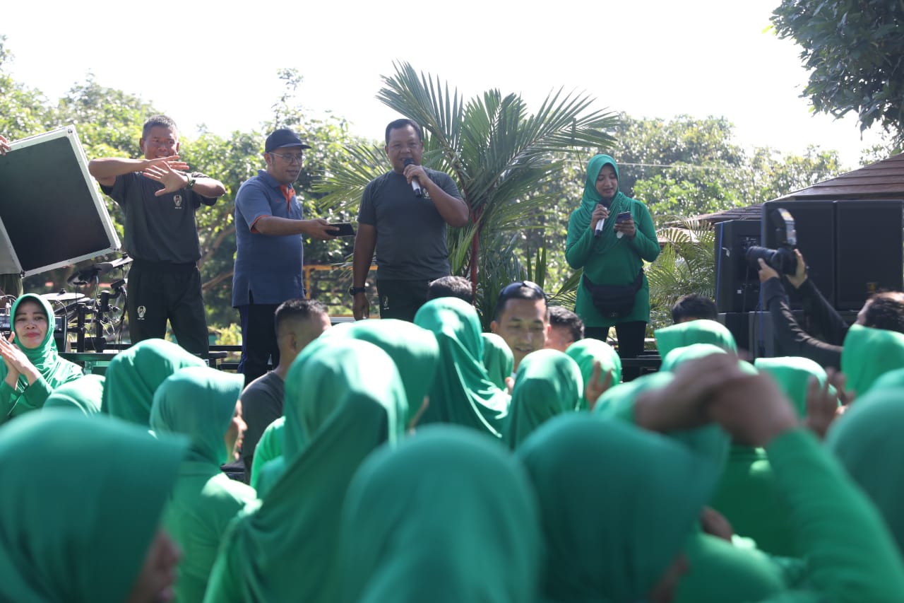 Foto 6 dari 10: Olahraga Di Ngrowo Bening, Pangdam V Brawijaya Terkesan Penataan Ruang Hijau Di Tengah Kota