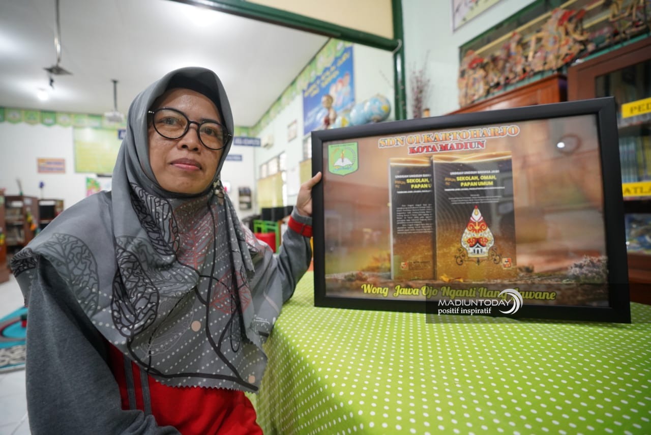 Foto 11 dari 12: Ajak Anak Lestarikan Kearifan Lokal, SDN 01 Kartoharjo Luncurkan Buku Bahasa dan Sopan Santun Bahasa Jawa