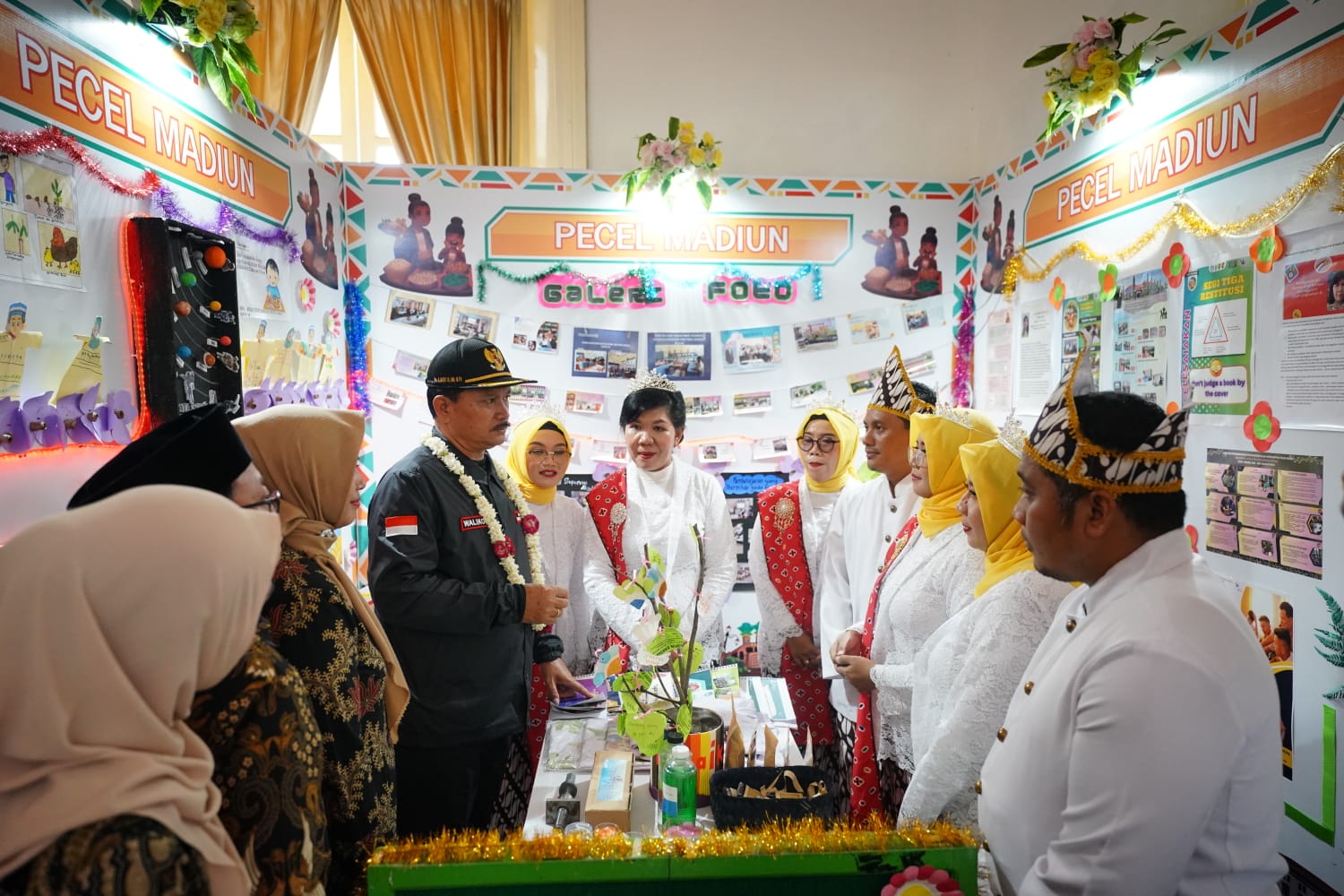 Foto 2 dari 10: Hadiri Pameran Hasil Belajar Calon Guru Penggerak, Wali Kota : Guru Agen Perubahan