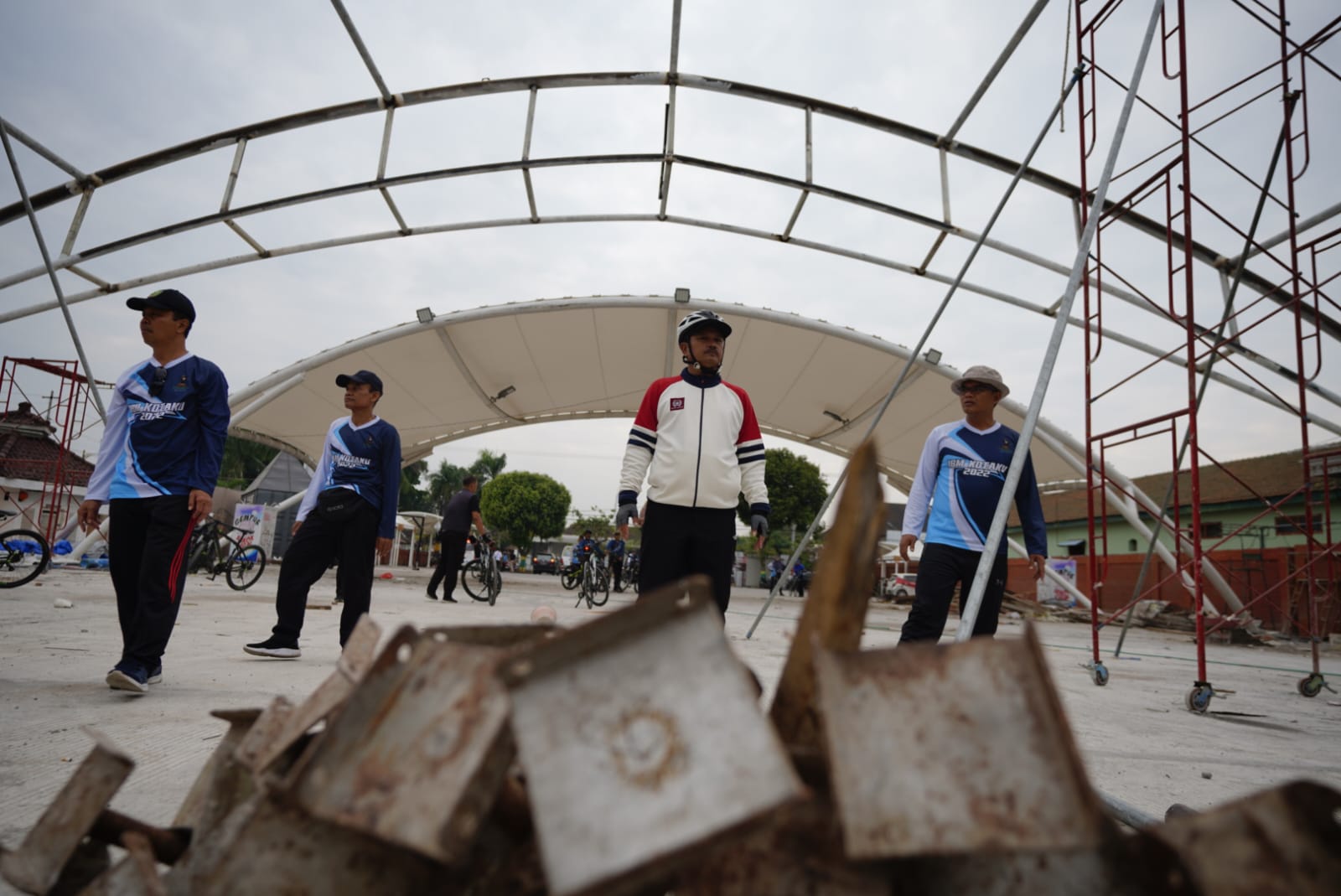 Foto 2 dari 3: Gowes Tiga Kelurahan, Wali Kota Hadiri Pertemuan Dengan Masyarakat