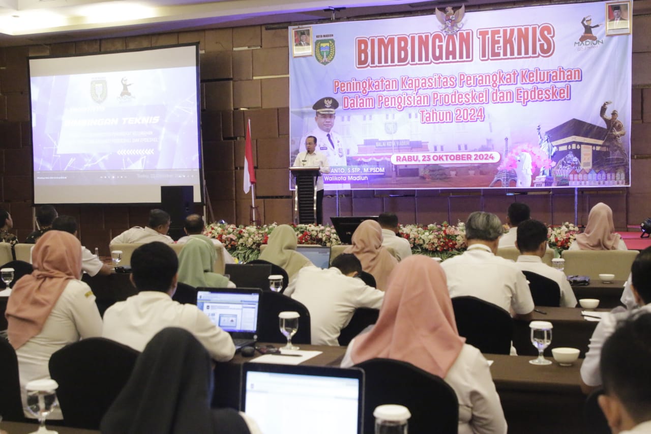 Foto 1 dari 11: Tingkatkan Kapasitas Perangkat Kelurahan dalam Pengisian Prodeskel dan Epdeskel, Pemkot Gelar Bimtek