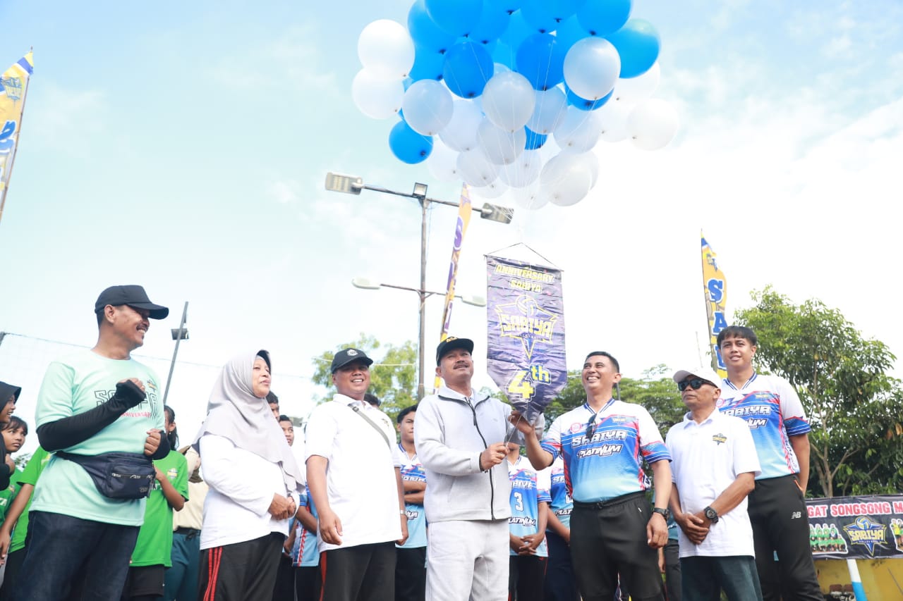 Hadiri HUT Sabiya Volley Club, Wali Kota Beri Ucapan Selamat Dan Salurkan Santunan Bagi Warga Membutuhkan
