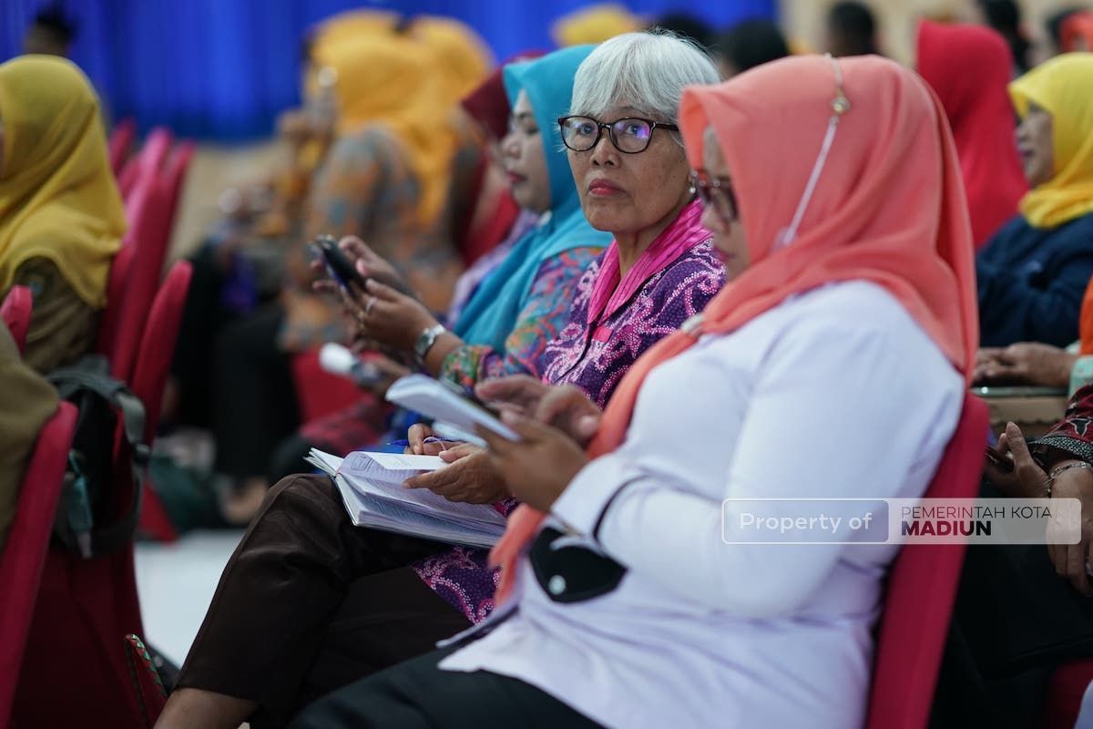 Foto 4 dari 9: Buka Sosialisasi Cinta, Bangga, dan Paham Rupiah, Wali Kota Ajak Warga Bijak Gunakan Uang