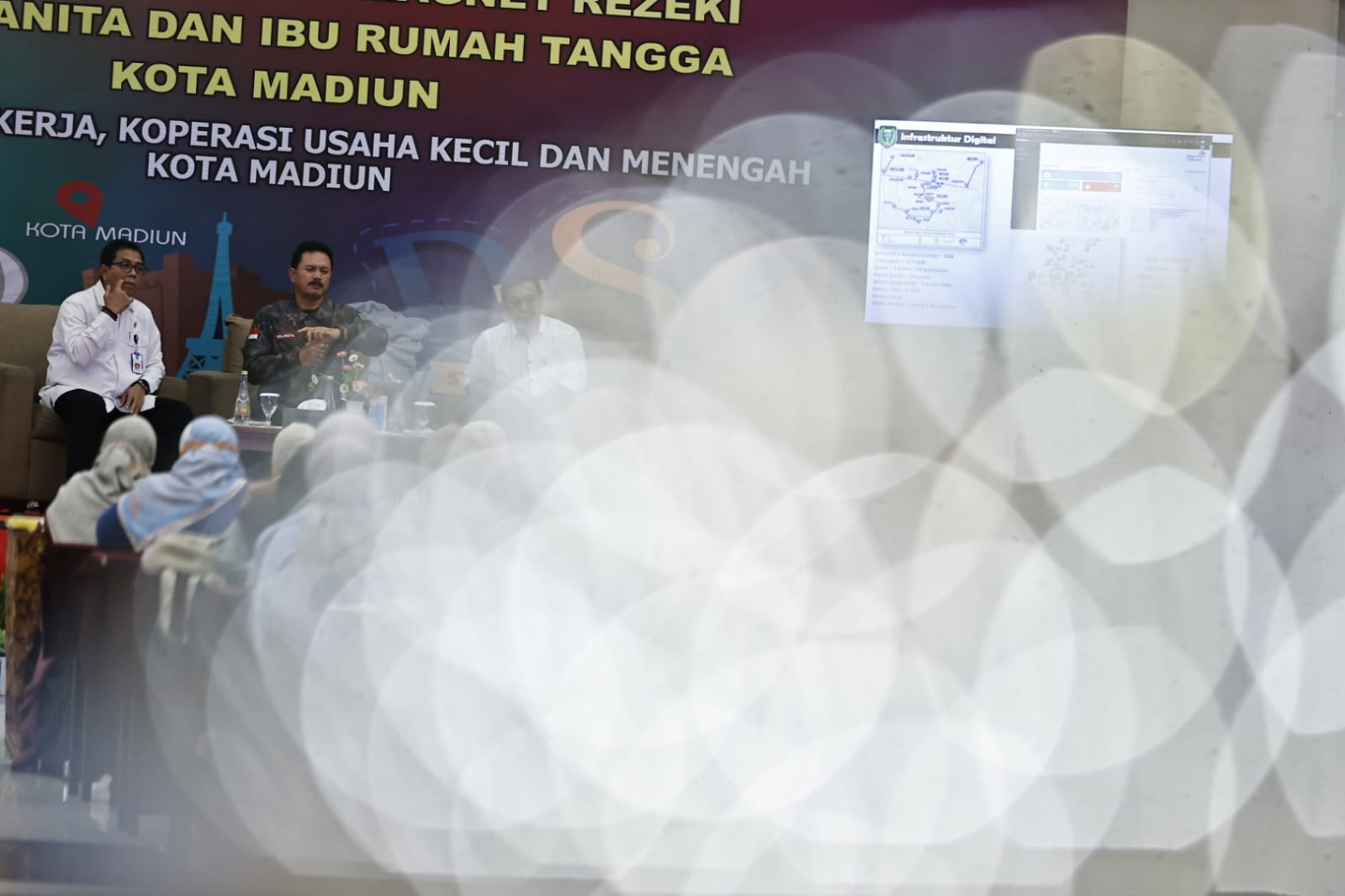 Foto 5 dari 10: Gelar Workshop Bagi Ibu Rumah Tangga, Wali Kota Ingin Ibu Rumah Tangga Juga Berdaya