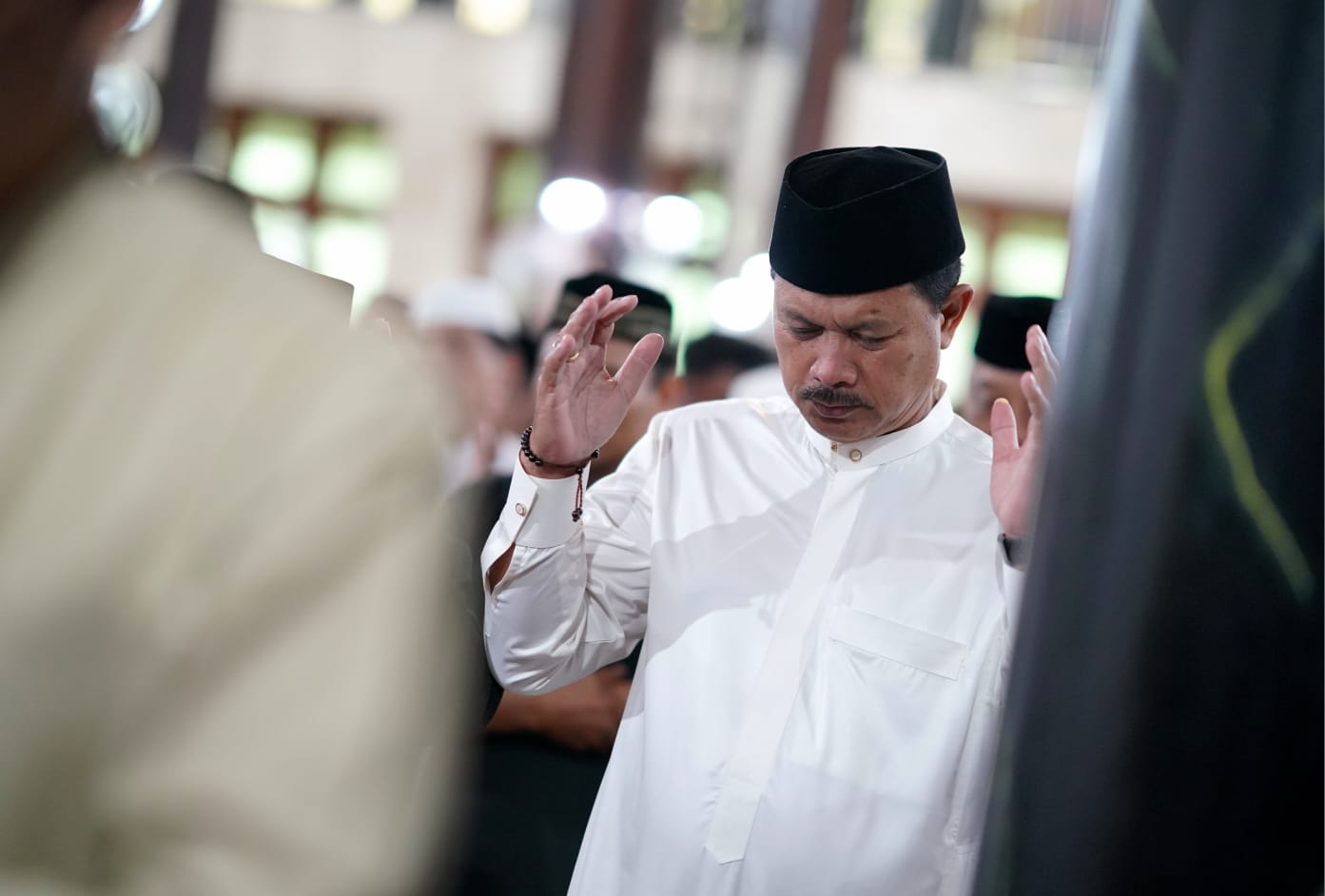 Foto utama berita: Salat Idul Adha di Masjid Agung Baitul Hakim, Wali Kota Pesan Pembagian Tepat Sasaran