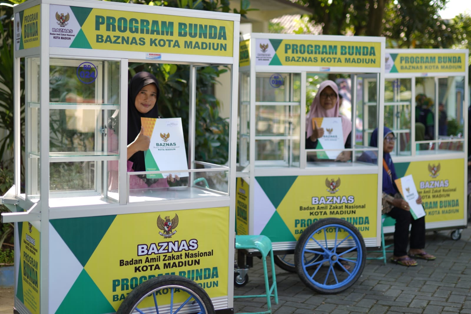 Bantu Janda Penuhi Kebutuhan, Wali Kota Salurkan Program BUNDA Lewat Baznas
