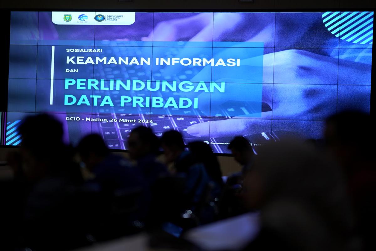 Foto 7 dari 9: Sosialisasi Perlindungan Data Pribadi Bagi Karang Taruna, Wali Kota Pesan Jaga Keamanan Data Diri Agar Tak Disalahgunakan