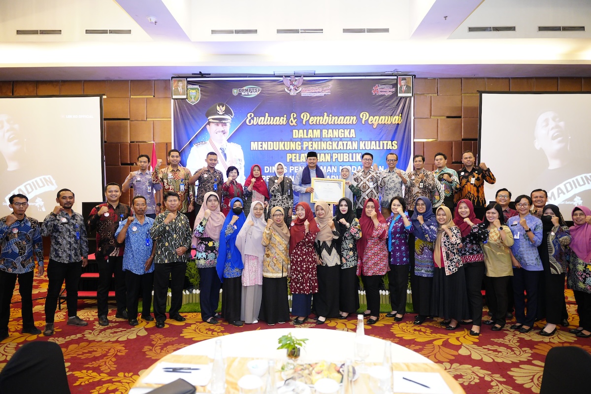Foto 8 dari 8: Gelar Pembinaan Pegawai DPMPTSP, Wali Kota Pesan Jaga Etos Kerja