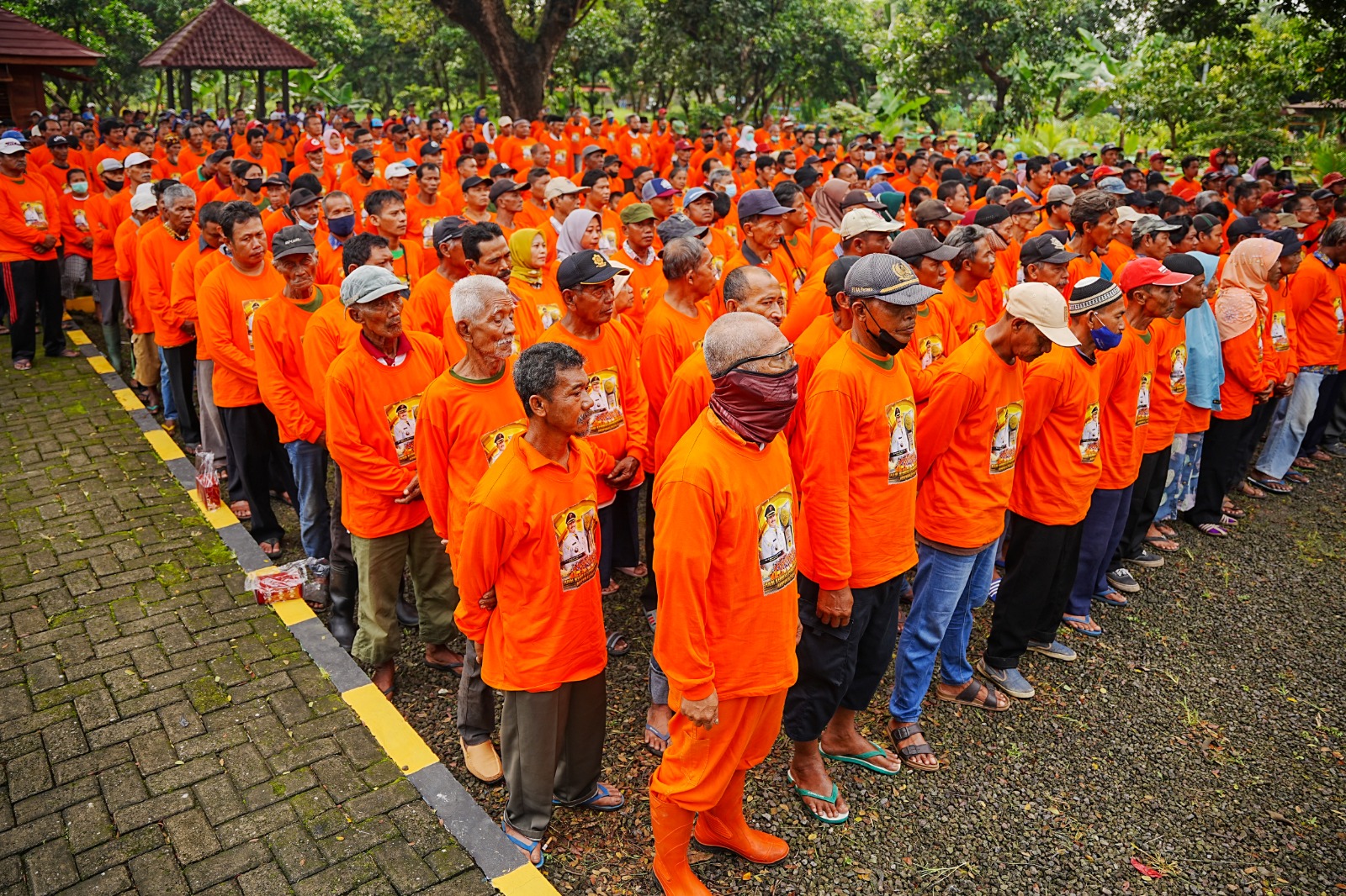 Foto 9 dari 10: Gelar Sarasehan Bersama Satgas Kebersihan, Wali Kota Beri Apresiasi Atas Kontribusi Jaga Keindahan Kota