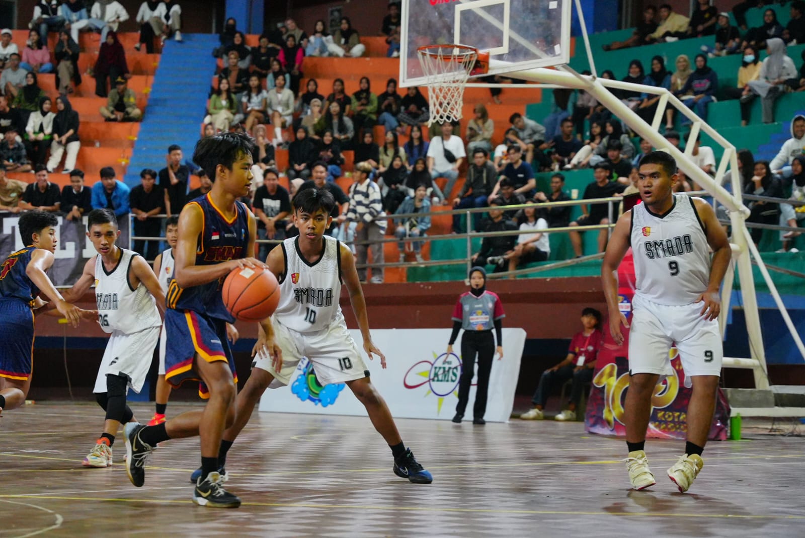 Foto 6 dari 7: Tutup Turnament Bola Basket Walikota Cup, Wali Kota Apresiasi Tim Tampil Suportif