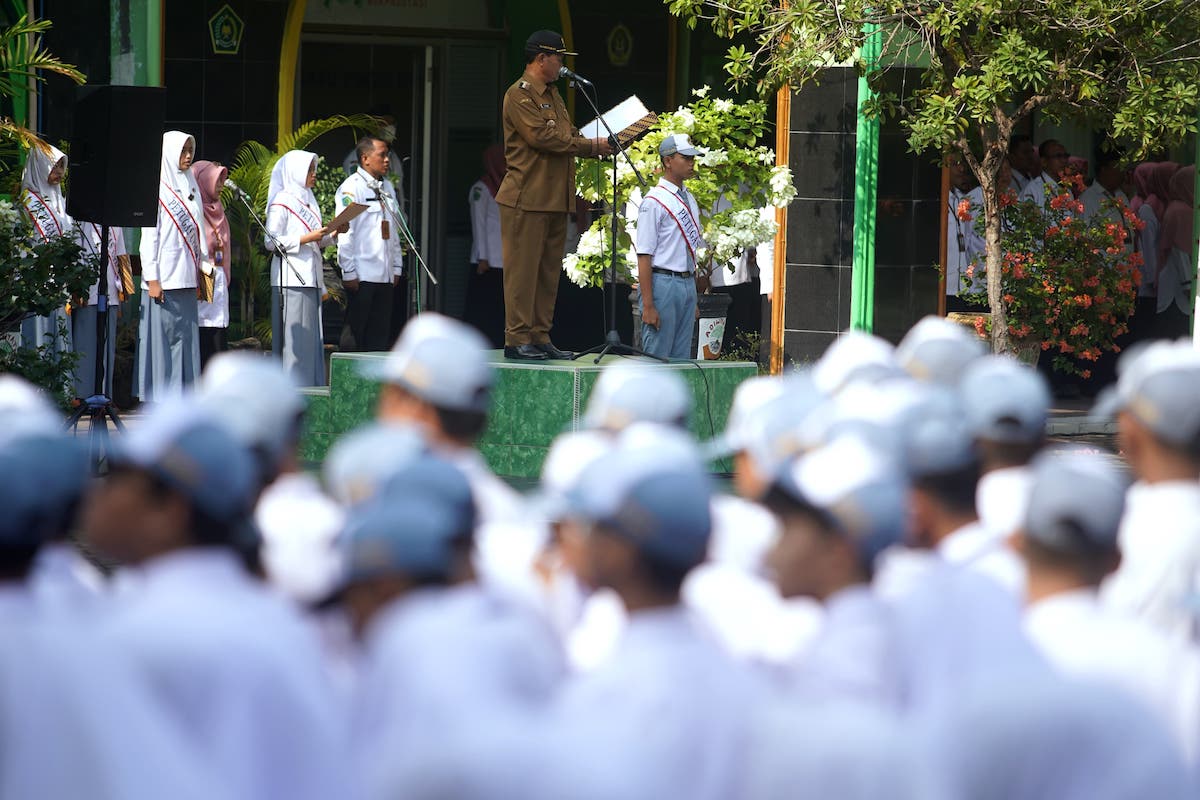Foto 5 dari 9: Jadi Pembina Upacara di MAN 2, Wali Kota: Siswa MAN Itu Akademiknya Dapat, Doanya Juga Dapat