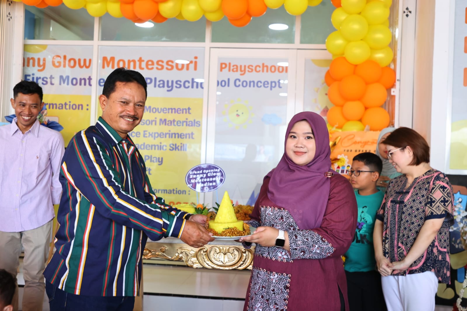 Foto 3 dari 9: Turut Resmikan Sunny Glow Montessori, Wali Kota Harap Jadi Penyempurna Kualitas Pendidikan Di Kota Madiun