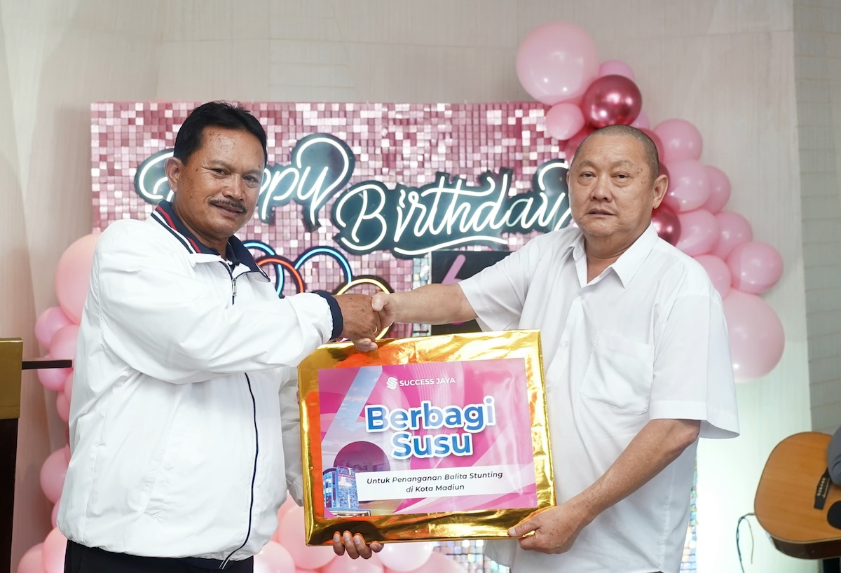 Hadiri HUT Fave Hotel, Pemkot Madiun Dapat CSR 960 Box Susu Anak