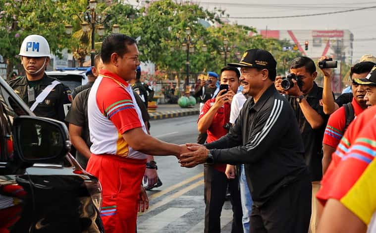 Foto 1 dari 6: Sukses dalam Pembangunan, Wali Kota Maidi dapat Apresiasi dari Panglima TNI
