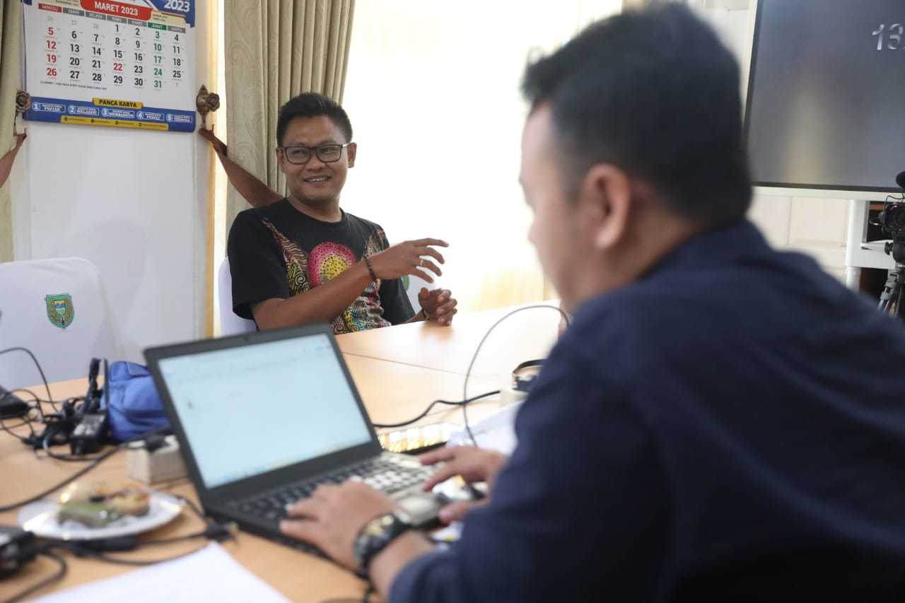 Foto 8 dari 10: Assessment Dengan Tim UT Berlanjut, Pimpinan Dewan, OPD, LSM Hingga Media Dijadwalkan Wawancara Hari Ini