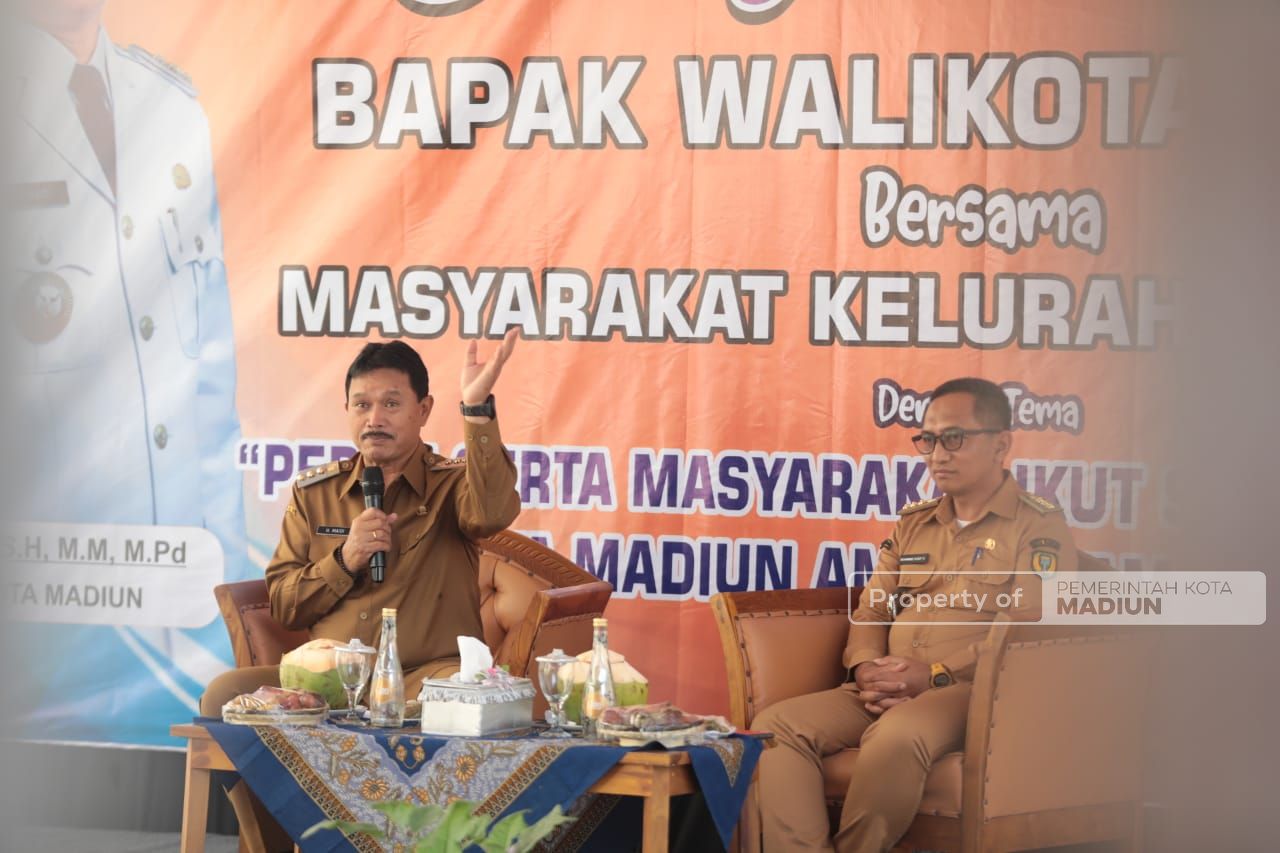 Foto 1 dari 12: Serap Aspirasi dan Sampaikan Informasi Terkini, Wali Kota Gelar Cangkrukan di Tiga Kelurahan