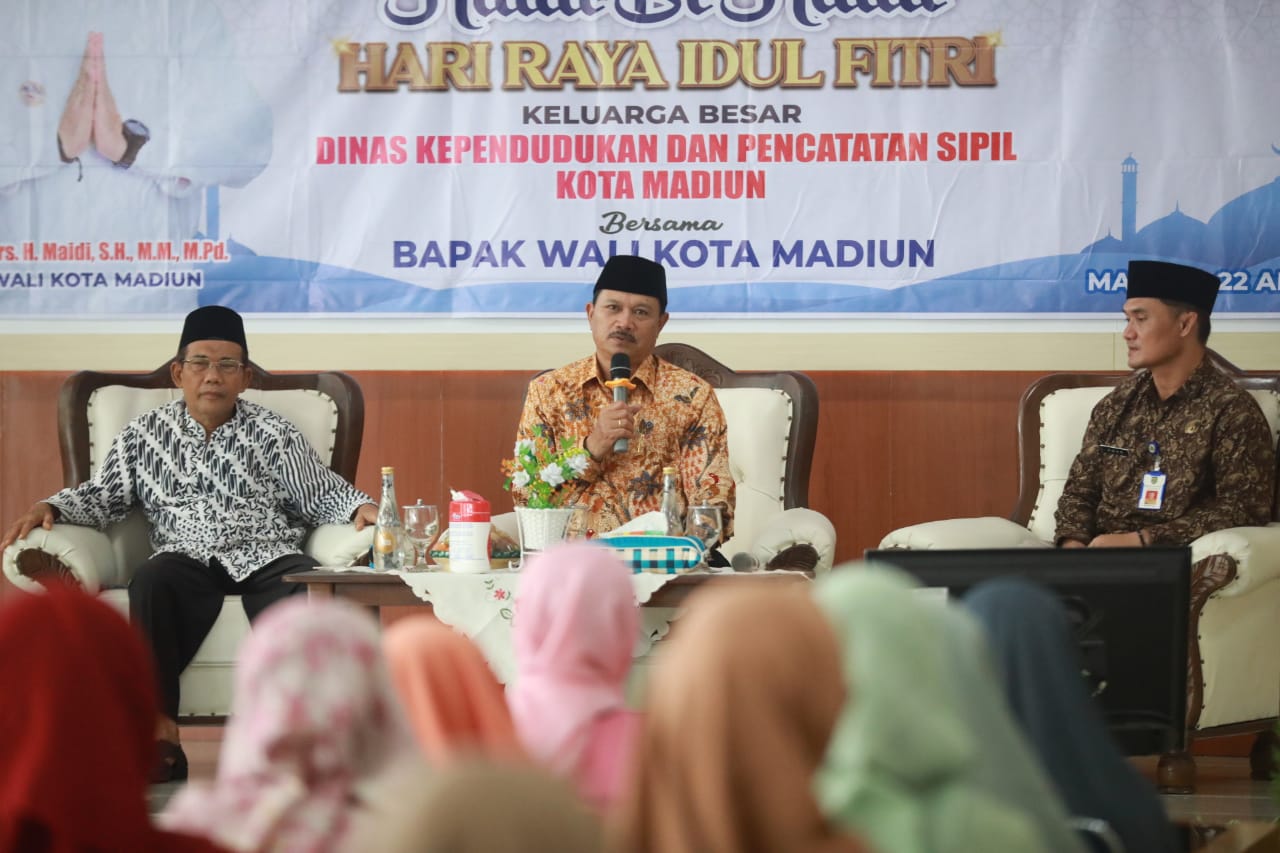 Halal Bihalal di Dispendukcapil, Wali Kota Juga Berikan Arahan Pembinaan Karyawan