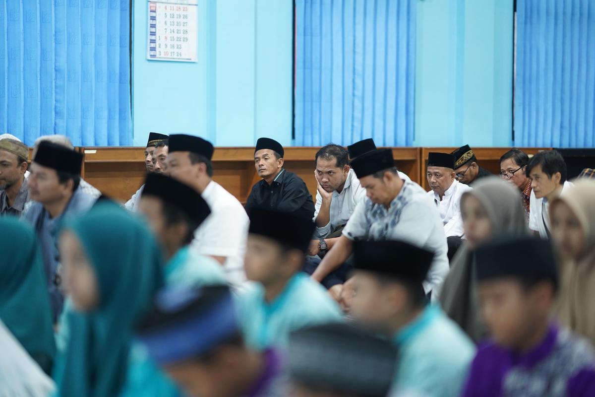 Foto 3 dari 9: Hadiri Pembinaan Pegawai PDAM Dan Buka Bersama Yatim Piatu, Wali Kota Pesan Tingkatkan Pahala Selama Ramadan