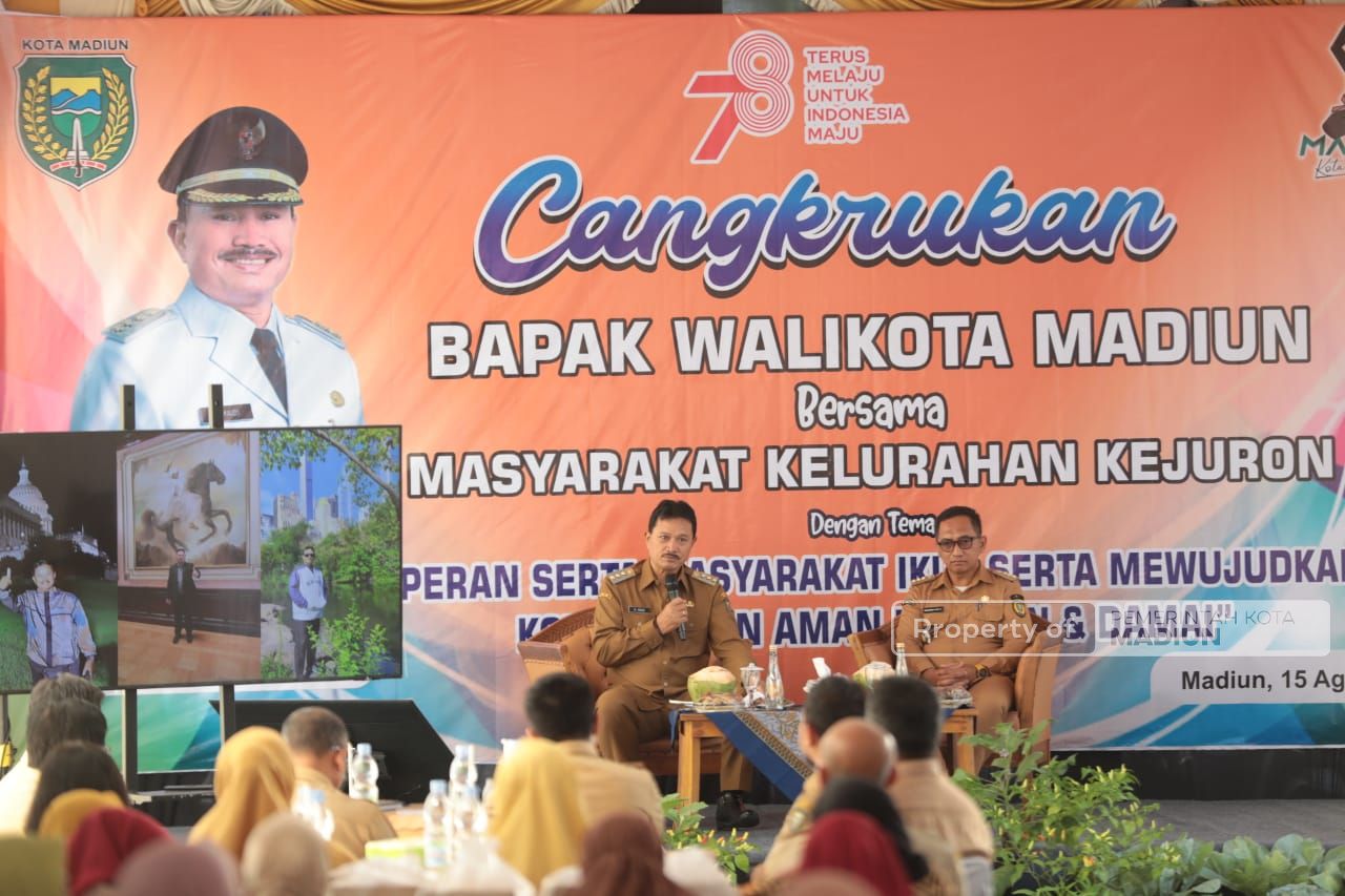 Foto 7 dari 12: Serap Aspirasi dan Sampaikan Informasi Terkini, Wali Kota Gelar Cangkrukan di Tiga Kelurahan