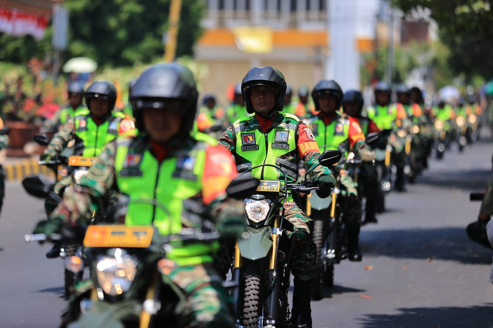 Foto 8 dari 9: Gagahnya Defile Personil dan Alutsista HUT ke-78 TNI