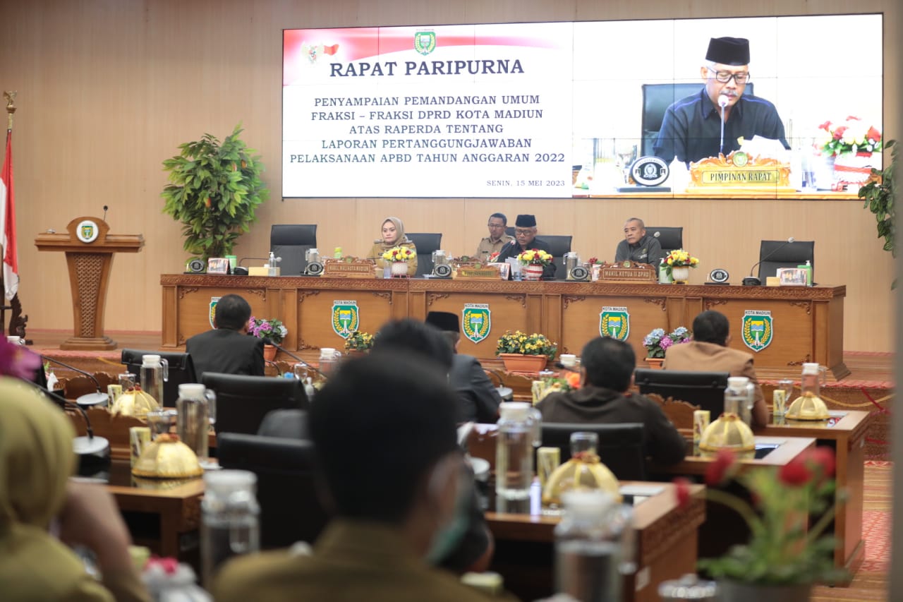 Foto 2 dari 12: Rapat Paripurna, 7 Fraksi DPRD Beri Apresiasi Kinerja Pemkot Madiun Di 2022